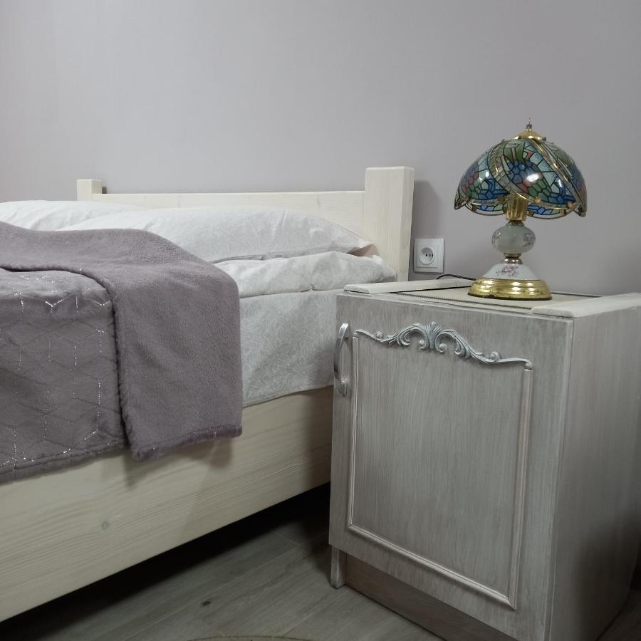 Три Горішки Appartement Jaremtsje Buitenkant foto