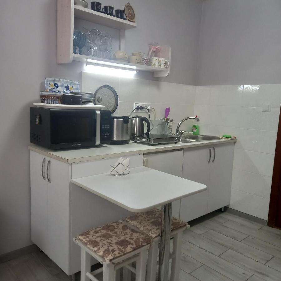 Три Горішки Appartement Jaremtsje Buitenkant foto