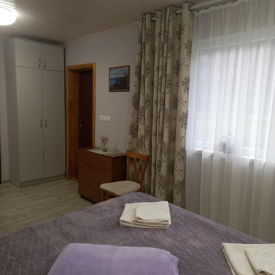 Три Горішки Appartement Jaremtsje Buitenkant foto