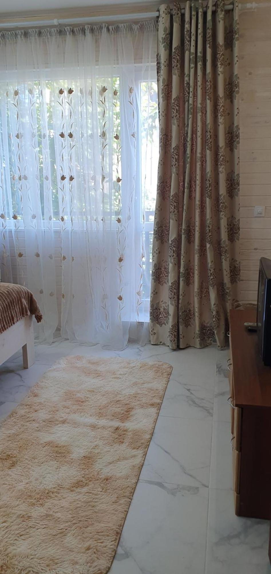 Три Горішки Appartement Jaremtsje Buitenkant foto